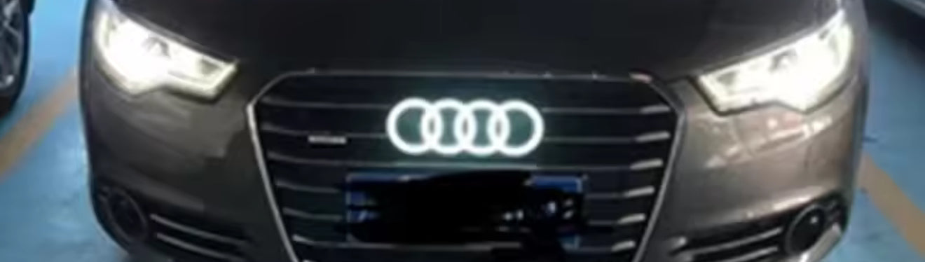 Logo audi nero illuminato cofano posteriore